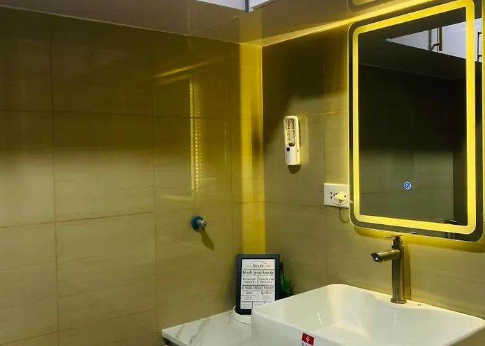 Aparthotel Shore Urban Escape *
